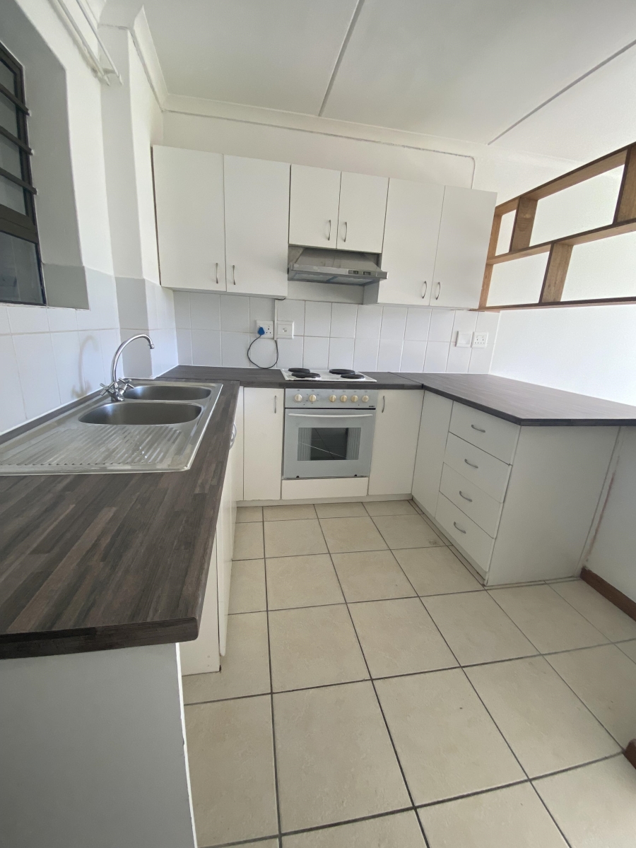 To Let 2 Bedroom Property for Rent in Guldenland Western Cape